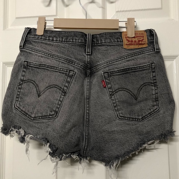 Levi’s dark wash 501 shorts - Picture 2 of 3